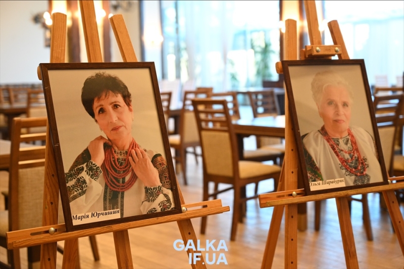&ldquo;Хочеться жити, просто хочеться жити&rdquo;: у Франківську презентували фотовиставку матерів загиблих захисників (ФОТО)