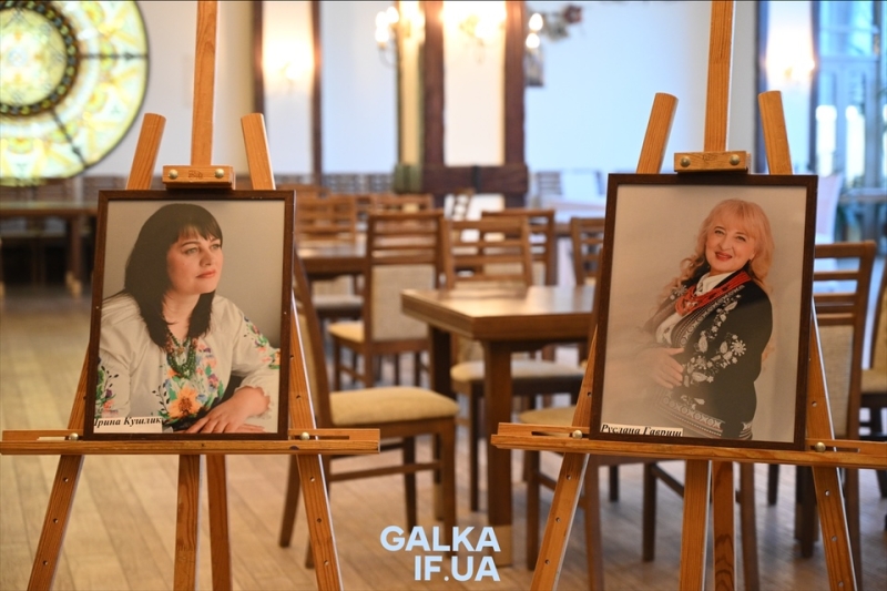 &ldquo;Хочеться жити, просто хочеться жити&rdquo;: у Франківську презентували фотовиставку матерів загиблих захисників (ФОТО)