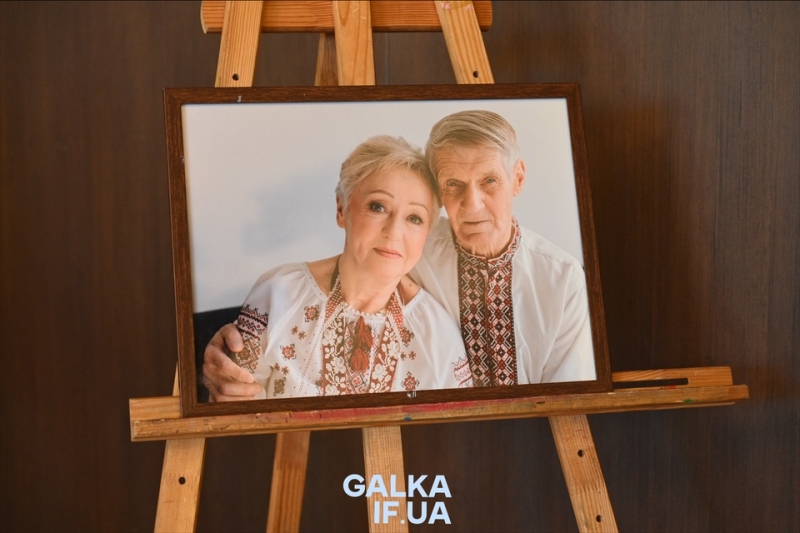 &ldquo;Хочеться жити, просто хочеться жити&rdquo;: у Франківську презентували фотовиставку матерів загиблих захисників (ФОТО)