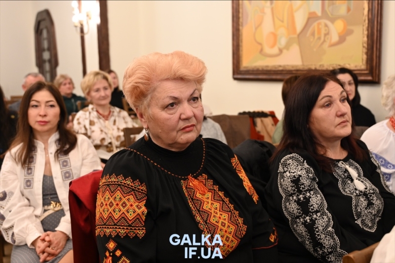 &ldquo;Хочеться жити, просто хочеться жити&rdquo;: у Франківську презентували фотовиставку матерів загиблих захисників (ФОТО)