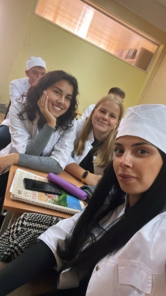 Маріупольчанка з двома дітьми на руках і мріями про медицину простує по життю з девізом: «Бачу мету — не бачу перешкод»