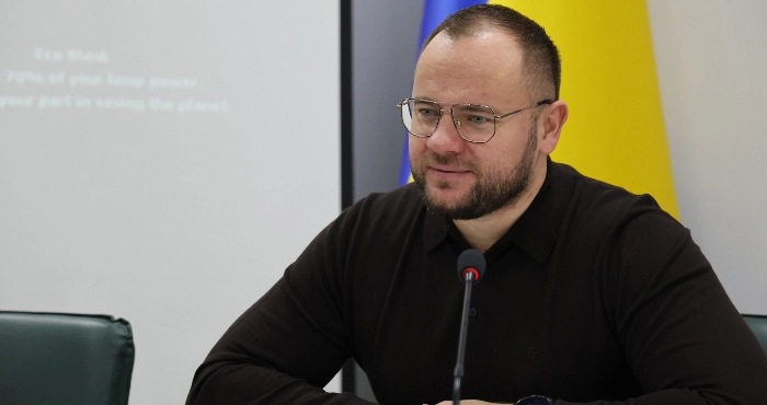 Мер Луцька подав декларацію: Поліщук їздить на чужих авто і вписав майно та доходи співмешканки