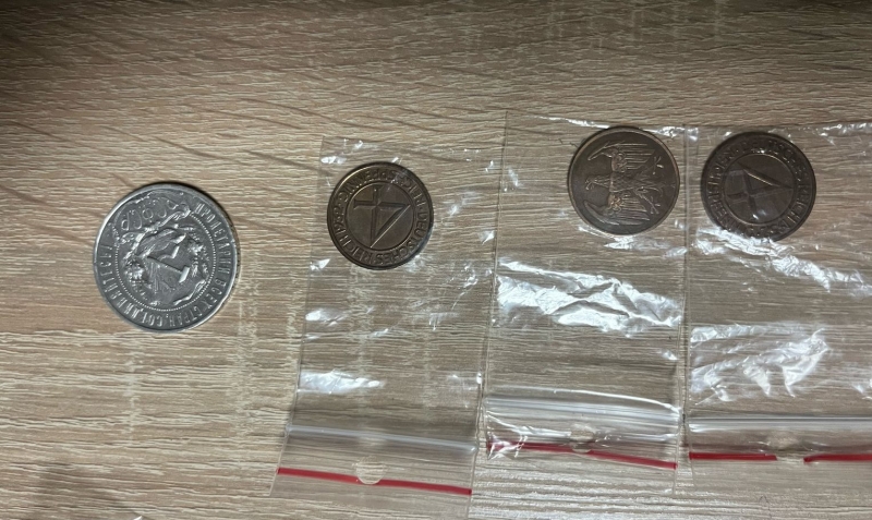 Мешканець Вінницької області намагався вивезти у Молдову сокиру кам’яної доби