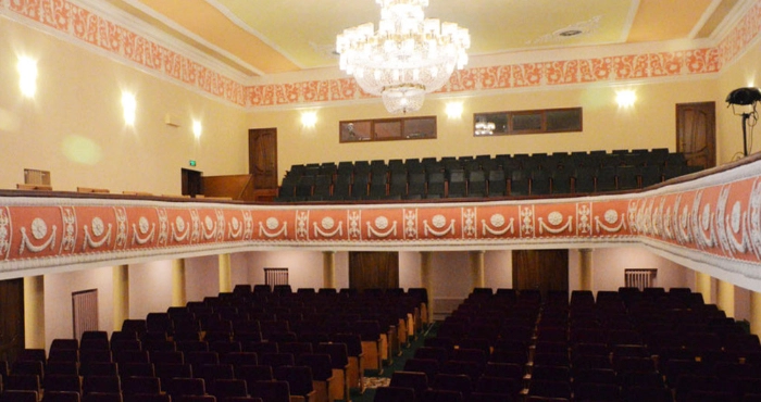 На роботу у Волинський театр ляльок шукають звукорежисера, головного художника та художника-модельєра