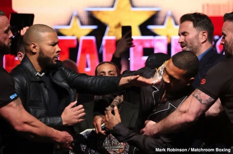 Найдорожча реклама яєць в історії! Стала відома сума штрафу для Кріса Юбенка через удар яйцем по обличчю Конора Бенна