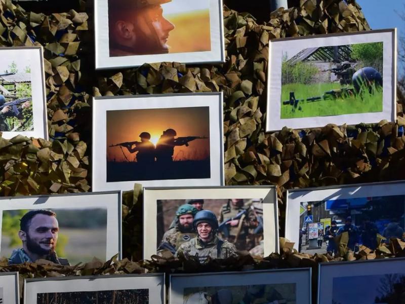 Образ військової служби крізь об’єктив: у Полтаві відкрили виставку 17-ї бригади НГУ