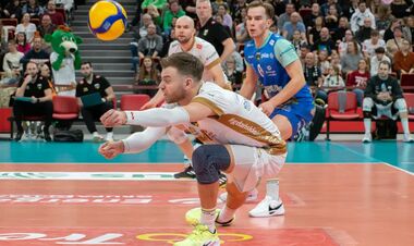 Плотницький провалив перший чвертьфінальний матч Ліги чемпіонів