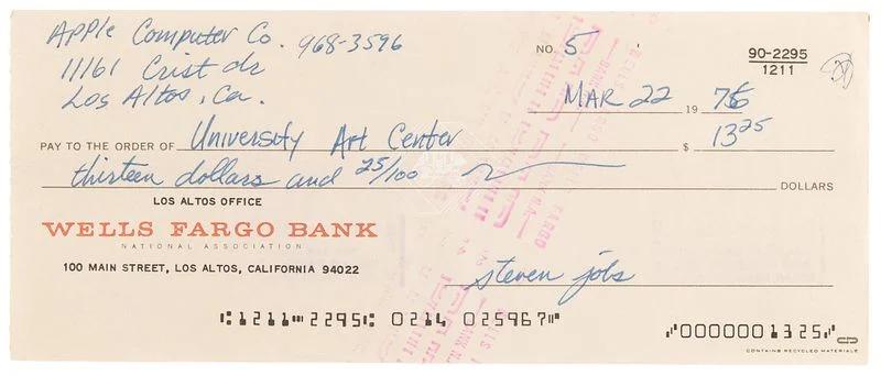 Робочий ПК Apple-1 від $300 000 та інші технічні скарби компанії виставлені на аукціон