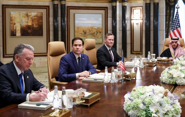 Що відомо наразі про переговори США з Україною і росією в Саудівській  Аравії