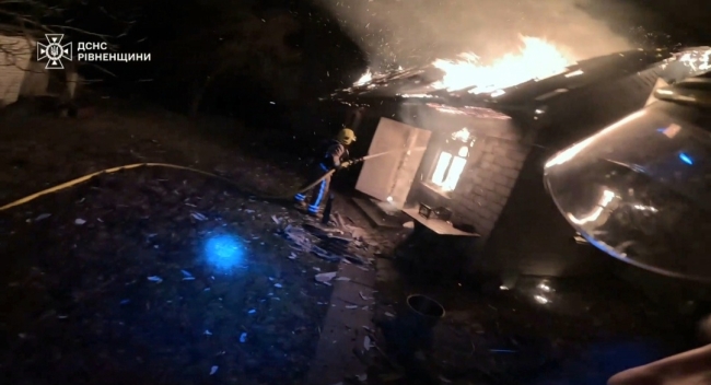 Страшна пожежа на Рівненщині забрала життя двох людей (ВІДЕО)