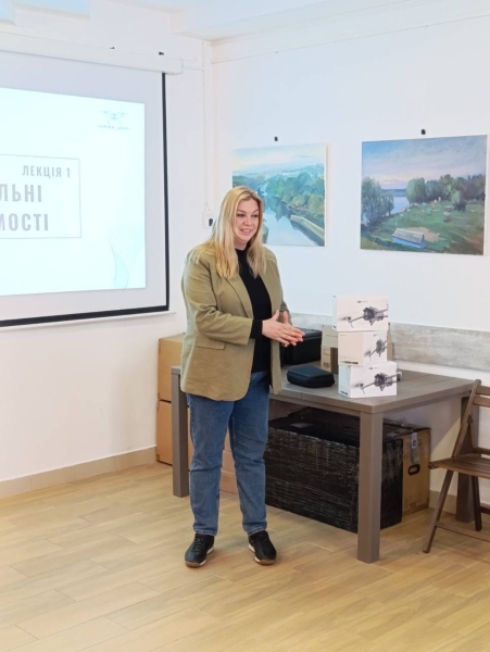 У Ладижині започаткували дитячу школу операторів дронів