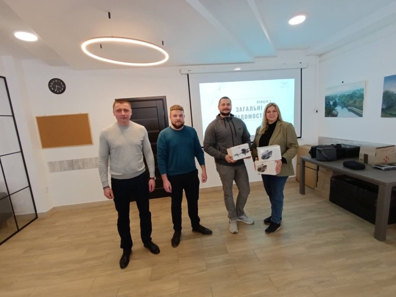 У Ладижині започаткували дитячу школу операторів дронів