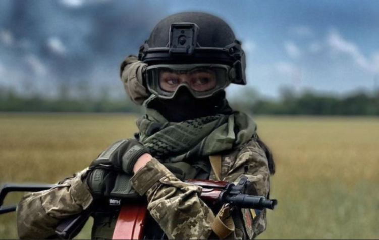 У лавах ЗСУ служить понад 70 тисяч жінок