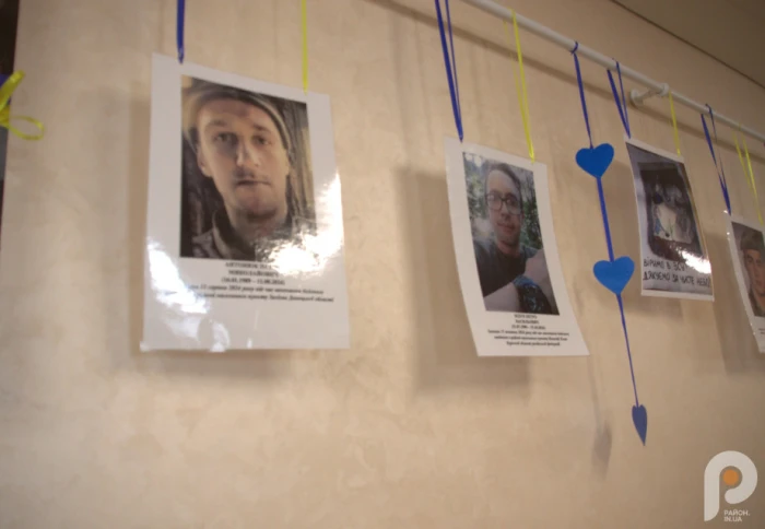 У Луцькому ліцеї №25 на дверях кабінетів з’явилися портрети загиблих на війні випускників