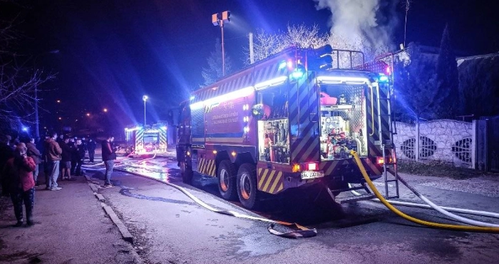 У Луцьку горіла споруда, де зберігали каністри з пальним та газові балони