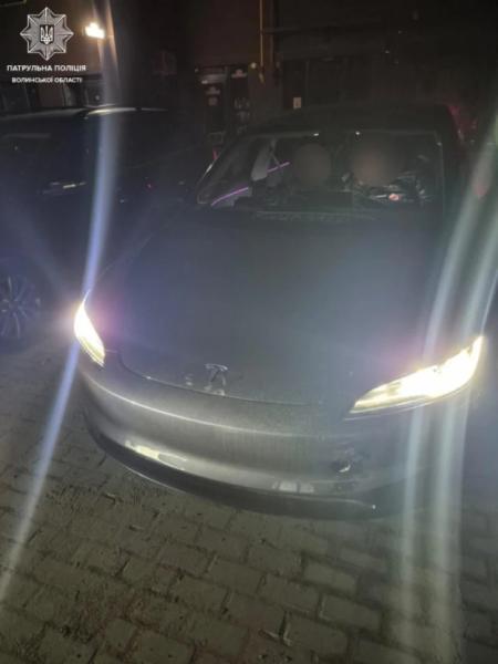У Луцьку впіймали п'яного водія Tesla