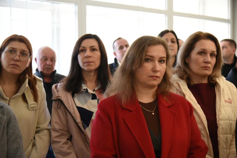 У Полтавській обласній раді відкрили меморіальну дошку добровольцеві й депутату Віталієві Кабачку