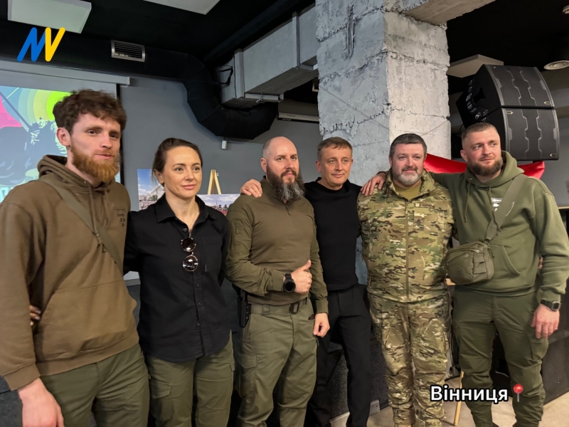 У Вінниці відкрили фотовиставку «Доброволець – поклик серця»