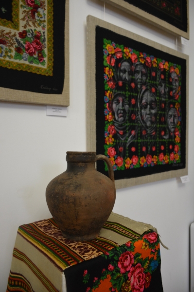 У Вінниці встановили новий національний рекорд за картини на старовинних хустках