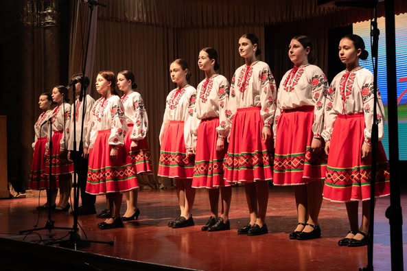 Ужгородська школа мистецтв відзначила 70-річний ювілей великим святковим концертом