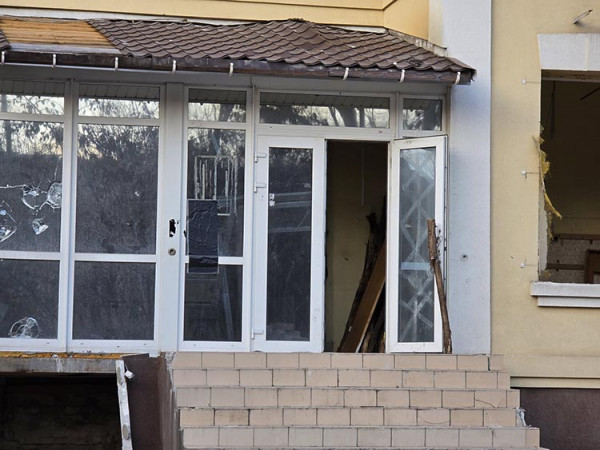 В історичному центрі Дніпра розбирають колишню будівлю суду