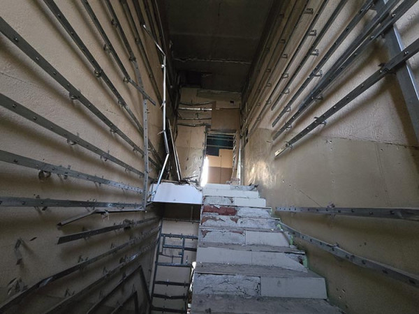 В історичному центрі Дніпра розбирають колишню будівлю суду