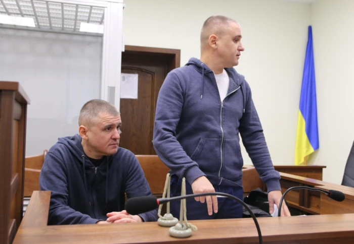 &laquo;Ватники не здаються!&raquo;. Як у Києві судять лідерів Комсомолу України братів Кононовичів з Луцька, на підтримку яких протестують комуністи по всьому світу