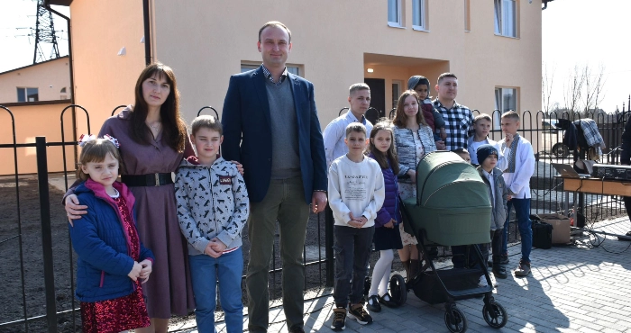 Завдяки співпраці з благодійниками у Луцьку відкрили два дитячі будинки сімейного типу