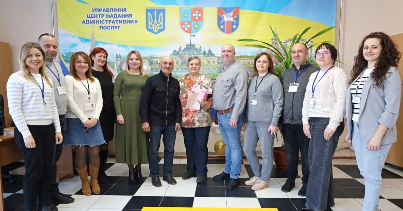 Жмеринчани стали в 70 років на весільний рушник