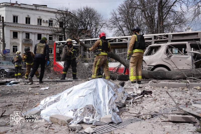Люди поверталися з церкви: у Вербну неділю росіяни обстріляли Суми, загинула 31 людина та ще 84 поранено, - ФОТО