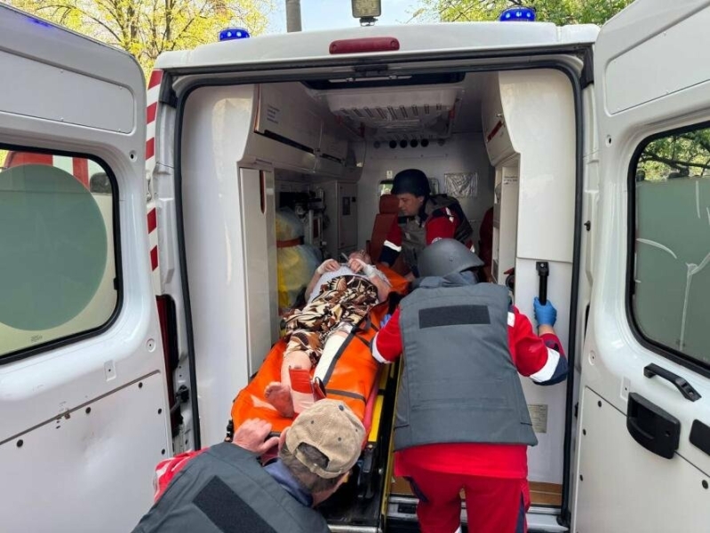 У лікарнях залишаються 12 постраждалих внаслідок удару по Запоріжжю: стан чотирьох &mdash; важкий