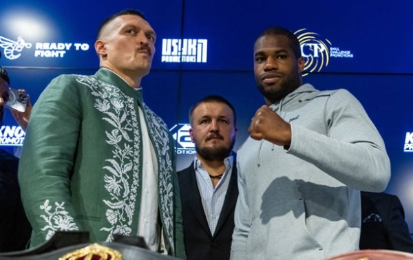 Нова дата реваншу Усик - Дюбуа: менеджер українця відповів на "сенсацію"