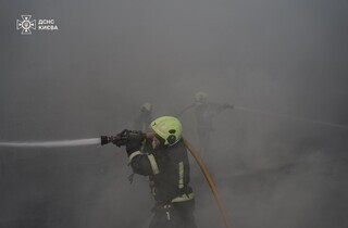 Атака ворожих дронів на Київ: ДСНС працює над ліквідацією наслідків (оновлено)