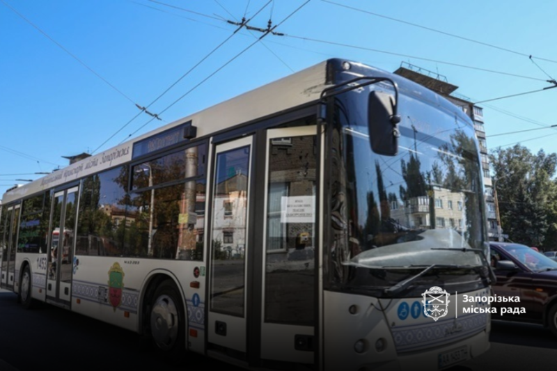 У Запоріжжі збільшили кількість рейсів громадського транспорту на поминальні дні, - ГРАФІК