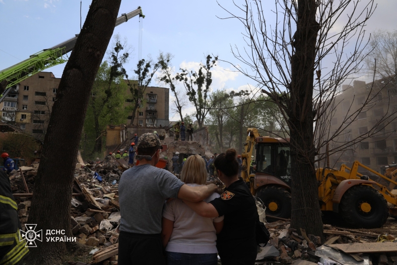 У Києві внаслідок атаки 12 загиблих та понад 90 поранених: моторошні кадри (оновлено)