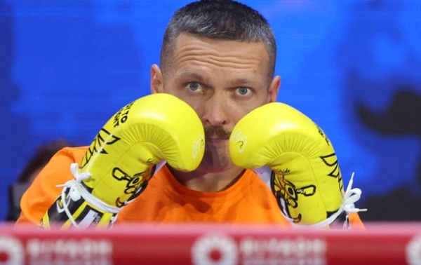 В Усика шукають спаринг-партнерів для підготовки до наступного бою В Усика шукають спаринг-партнерів для підготовки до наступного бою