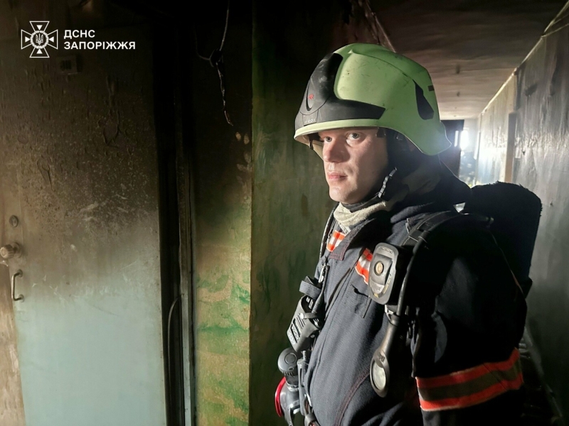 У Запоріжжі сталася пожежа у дев’ятиповерховому гуртожитку, – ФОТО