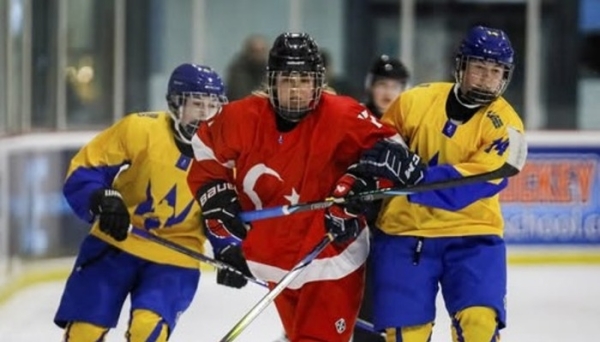 Тренер жіночої збірної України з хокею Аліпов: Ми володіли ініціативою, а Туреччина грала досить жорстко та грубо Тренер жіночої збірної України з хокею Аліпов: Ми володіли ініціативою, а Туреччина грала досить жорстко та грубо