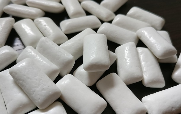 Вчені створили жуйку, що нейтралізує віруси в роті