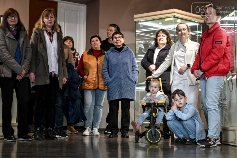 У Запорізькому краєзнавчому музеї відкрилась виставка «Що в твоєму смартфоні?», - ФОТОРЕПОРТАЖ