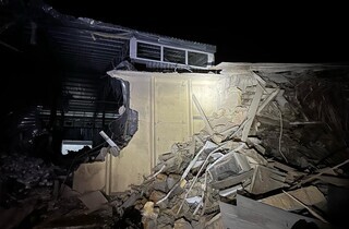 Внаслідок ворожої атаки у Броварах загорівся готельно-ресторанний комплекс