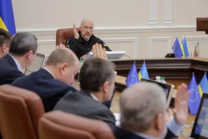 Кабмін провів кадрові зміни в уряді та погодив нових голів низки районів Києва