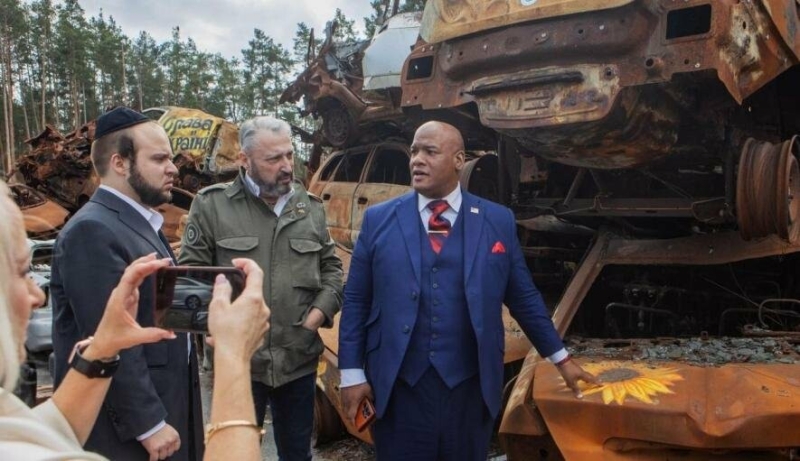 Духовний радник Трампа - пастор Марк Бернс відвідав Бучу, Ірпінь та Бородянку