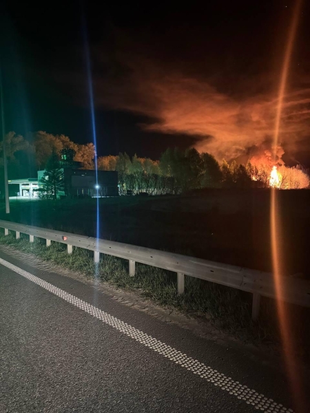 Внаслідок ворожої атаки у Броварах загорівся готельно-ресторанний комплекс