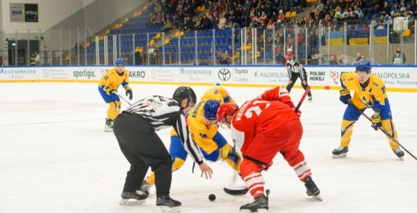 Збірна України з хокею поступилася в овертаймі Польщі у другому контрольному матчі за два дні Збірна України з хокею поступилася в овертаймі Польщі у другому контрольному матчі за два дні