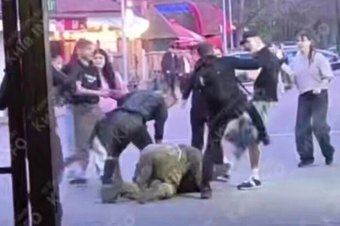 Поліція Києва затримала ще двох підозрюваних у побитті військового