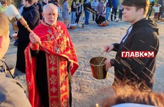 Українці святять великодні кошики: фоторепортаж з Києва