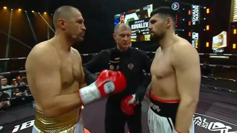 Артур Манн прокоментував поразку від Ковальова: "Він машина"