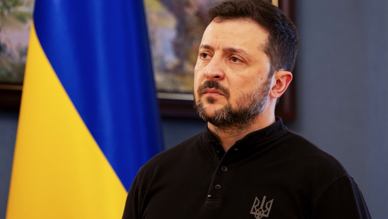 Зеленський ввів в дію санкції РНБО України. У списку екс-глава Севастопольського театру та три китайські компанії