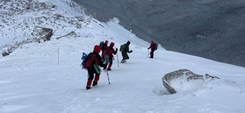 Турист з столиці заблукав у засніжених Карпатах: на допомогу прийшли рятувальники (ФОТО, ВІДЕО)